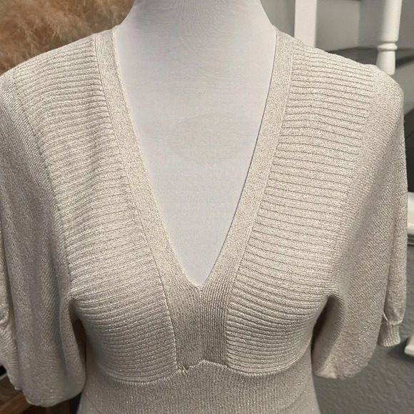EXPRESS Ivory Shimmer Sweater Puff Sleeve Dress Size Small - Picture 2 of 7